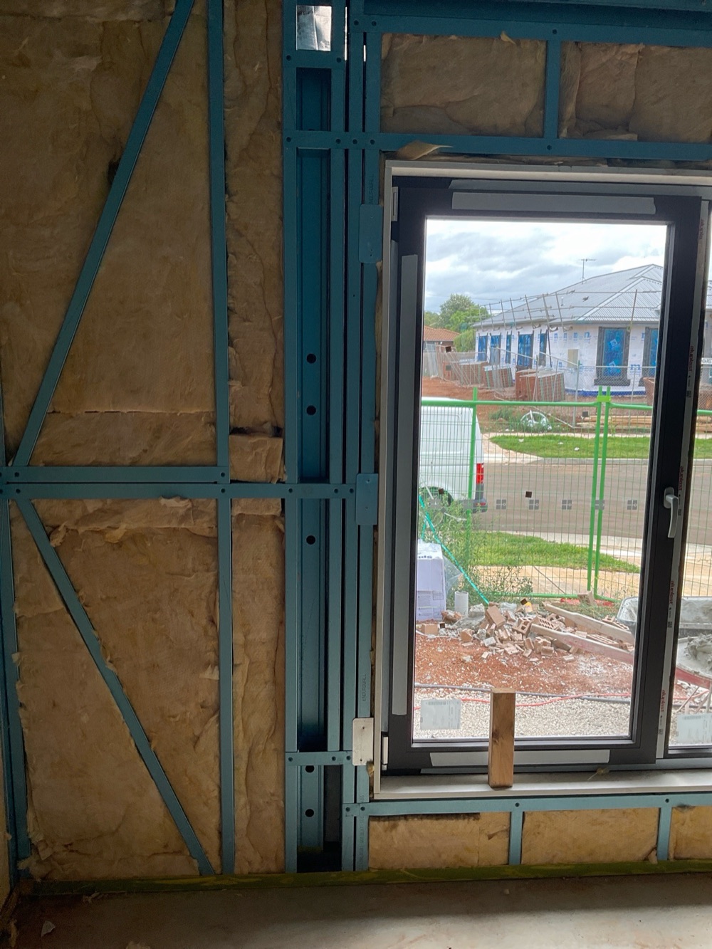 Bridging points left without insulation, noted during a lock-up inspection in Melton South